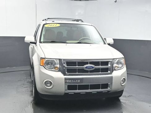 Used 2011 Ford Escape Limited w/ 302A Rapid Spec Order Code FWD image 3