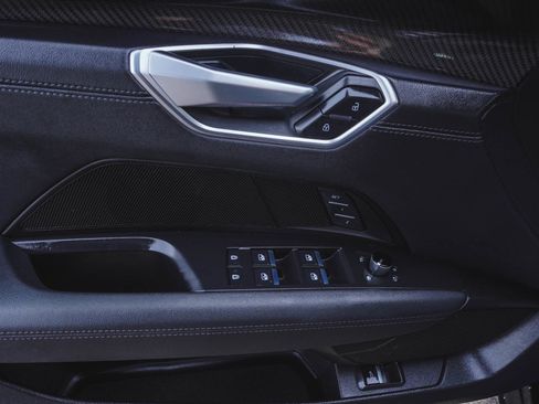 Used 2022 Audi e-tron GT Premium Plus w/ Performance Package image 10