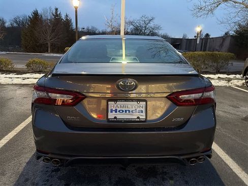 Used 2018 Toyota Camry XSE image 5