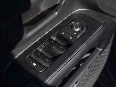 Used 2025 Toyota 4Runner 4WD image 9