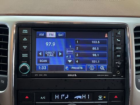 Used 2013 Jeep Grand Cherokee Overland Summit image 16