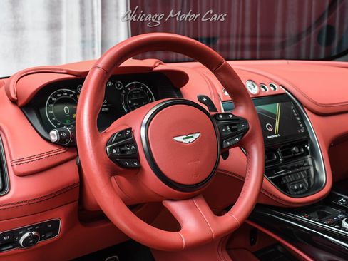 Used 2022 Aston Martin DBX AWD/4WD image 9