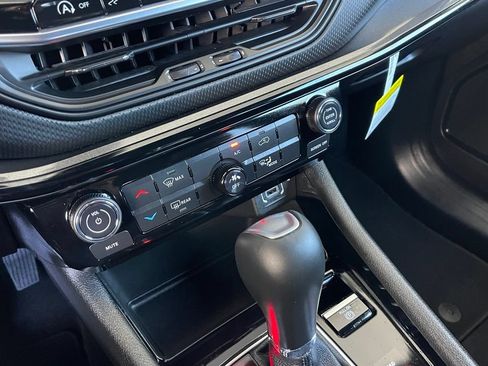 New 2026 Jeep Compass Latitude AWD/4WD image 15