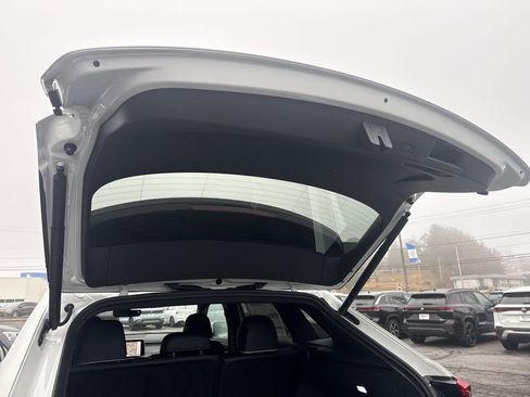 New 2026 Volkswagen Atlas Cross Sport SEL Premium R-Line AWD/4WD image 43