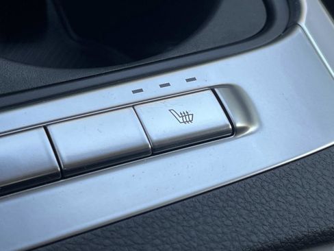 New 2026 Kia Carnival EX FWD image 33