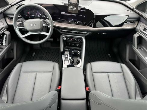 New 2025 Audi Q5 Premium image 18