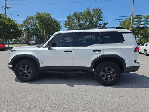 Used 2025 Lexus GX 550 AWD/4WD image 7