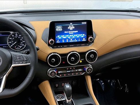 New 2025 Nissan Sentra SV w/ SV Premium Package image 7