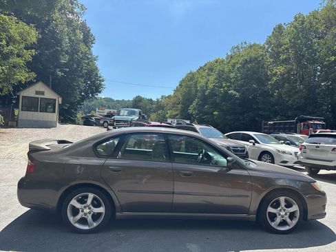 Used 2009 Subaru Legacy 2.5i Special Edition AWD/4WD image 8