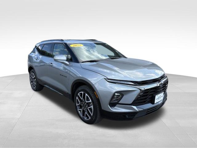 Used 2025 Chevrolet Blazer RS FWD image 8