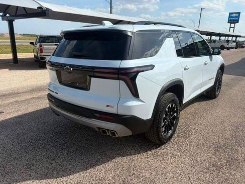 Used 2026 Chevrolet Traverse Z71 w/ LPO, Floor Liner Package AWD/4WD image 5