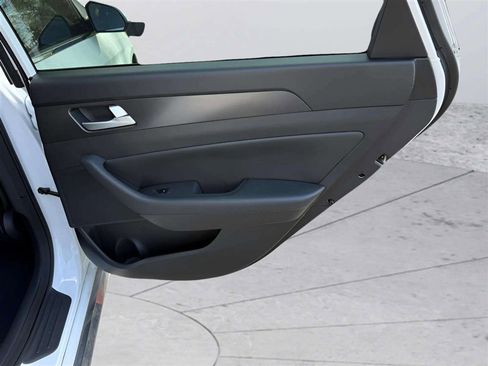 Used 2015 Hyundai Sonata Sport w/ Option Group 04 FWD image 18