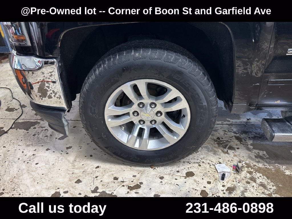 Used 2018 Chevrolet Silverado 1500 LT w/ All Star Edition AWD/4WD image 11