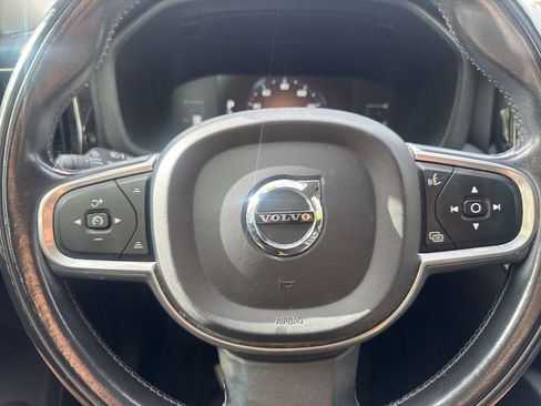 Used 2018 Volvo XC60 T5 Momentum w/ Vision Package image 8