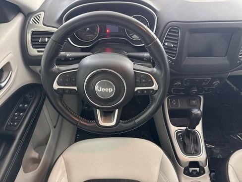 Used 2020 Jeep Compass Latitude image 23