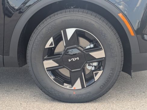 New 2026 Kia Sportage LX FWD image 10