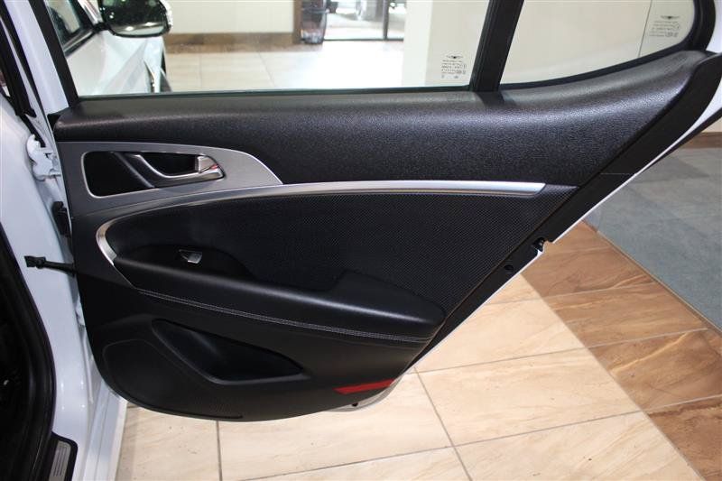 Used 2019 Genesis G70 2.0T Advanced w/ Elite Package RWD image 32