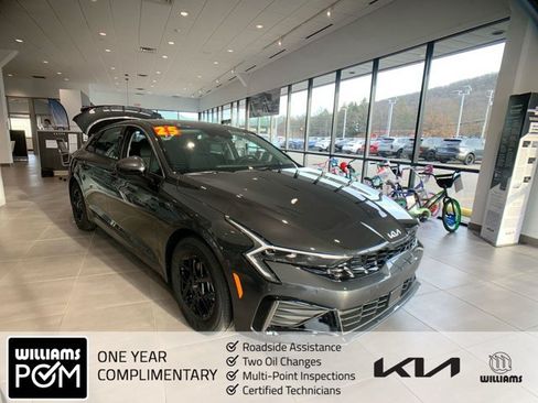 Certified 2025 Kia K5 LXS FWD image 1