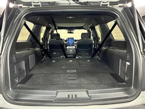 Used 2024 Ford Expedition Max Platinum AWD/4WD image 30