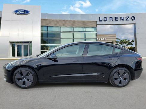 Used 2023 Tesla Model 3 Standard Range RWD image 4