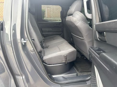 Used 2025 Toyota Tacoma SR5 AWD/4WD image 25