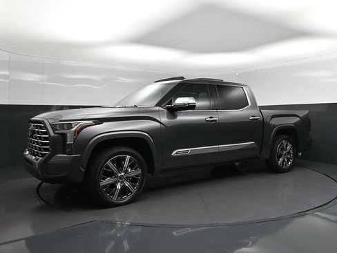 Used 2022 Toyota Tundra Capstone AWD/4WD image 3