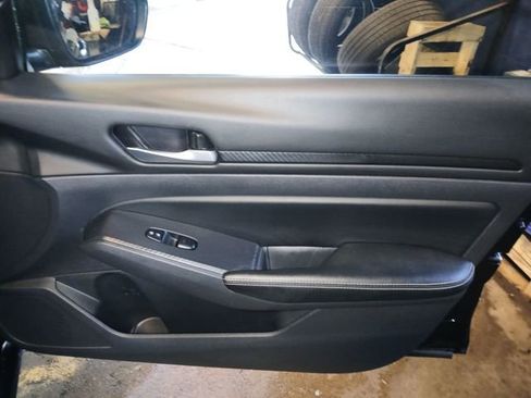 Used 2025 Nissan Altima 2.5 SV FWD image 43