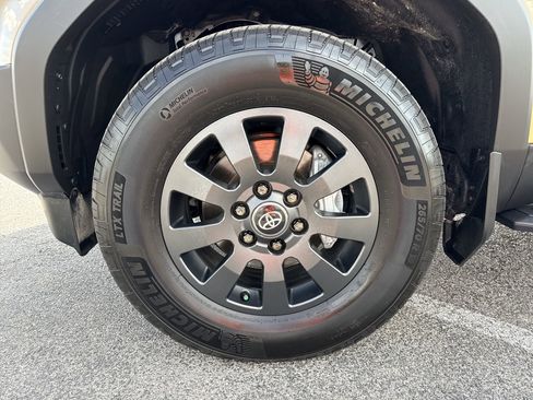 Used 2024 Toyota Land Cruiser image 19