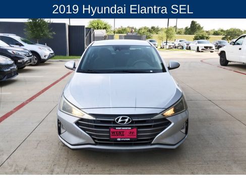 Used 2019 Hyundai Elantra SEL FWD image 2