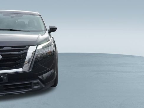 Used 2023 Nissan Pathfinder SV image 38