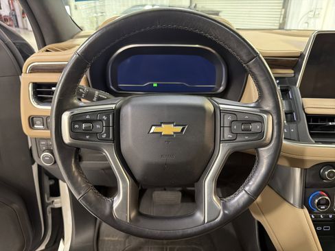 Used 2023 Chevrolet Tahoe Premier AWD/4WD image 17