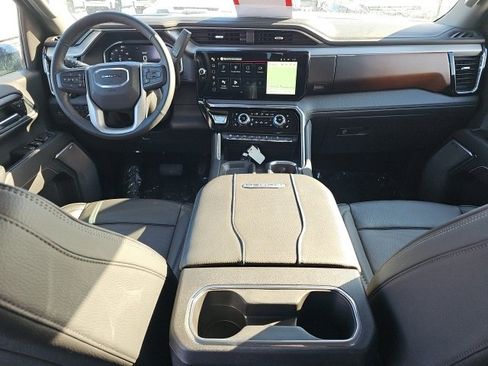 Used 2024 GMC Sierra 2500 Denali w/ Technology Package image 14
