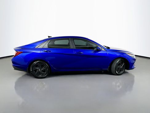 Used 2023 Hyundai Elantra SEL FWD image 8