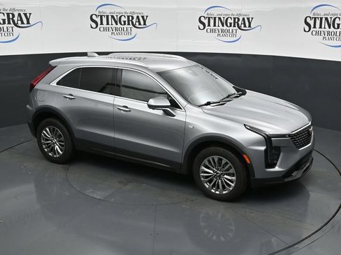 Used 2025 Cadillac XT4 Premium Luxury FWD image 18
