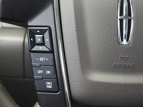 Used 2015 Lincoln Navigator 2WD image 13
