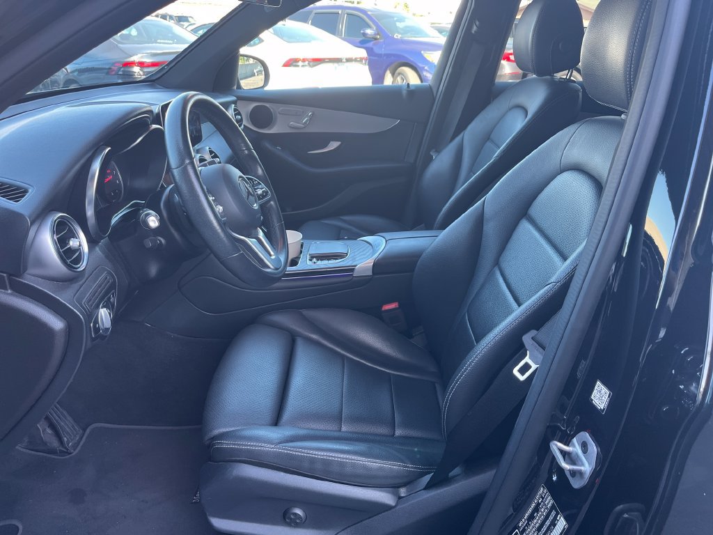 Used 2022 Mercedes-Benz GLC 300 image 9