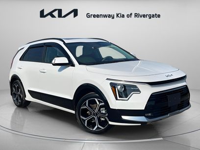 Used 2025 Kia Niro EX Touring