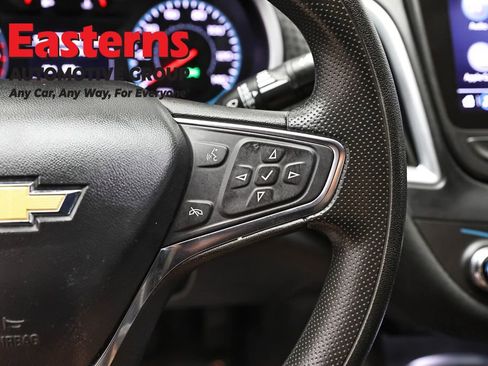 Used 2023 Chevrolet Malibu LT FWD image 16
