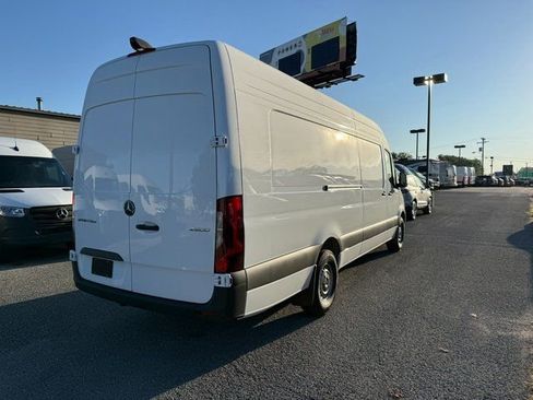 New 2025 Mercedes-Benz Sprinter 2500 image 2
