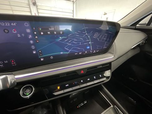 Certified 2025 Buick Envision Preferred image 23