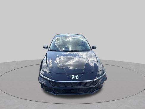 Used 2024 Hyundai Elantra Limited FWD image 10