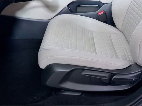 Certified 2026 Honda HR-V LX image 17