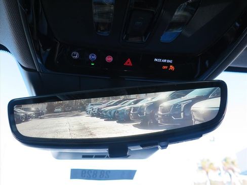 New 2026 Cadillac Optiq Luxury 2 image 21