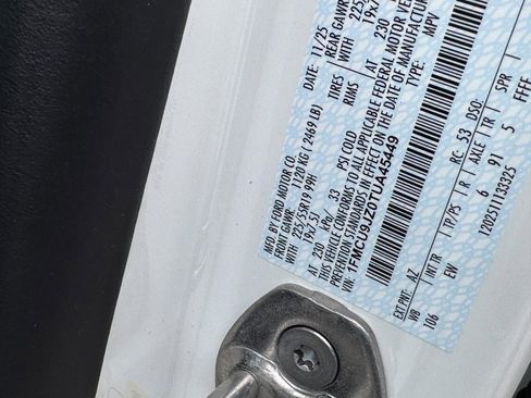 New 2026 Ford Escape Platinum w/ Class II Trailer Tow Package image 18