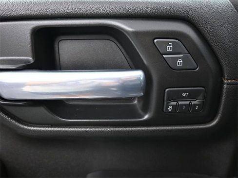 Used 2020 GMC Sierra 1500 AT4 w/ AT4 Premium Package image 11