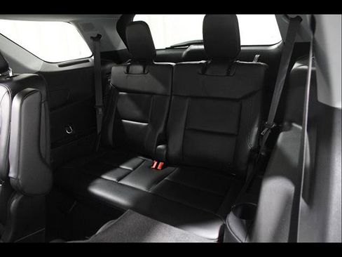 Certified 2024 Ford Explorer XLT w/ Equipment Group 202A AWD/4WD image 20