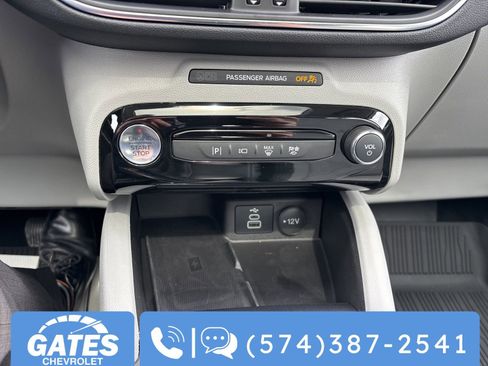 Used 2024 Ford Escape SE w/ PHEV Premium Package image 17