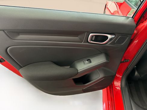 Used 2025 Honda Civic Sport image 26