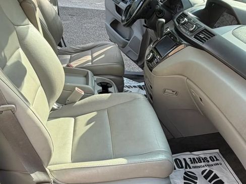 Used 2014 Honda Odyssey Touring image 12