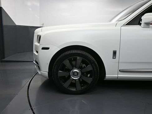 Certified 2019 Rolls-Royce Cullinan AWD/4WD image 12